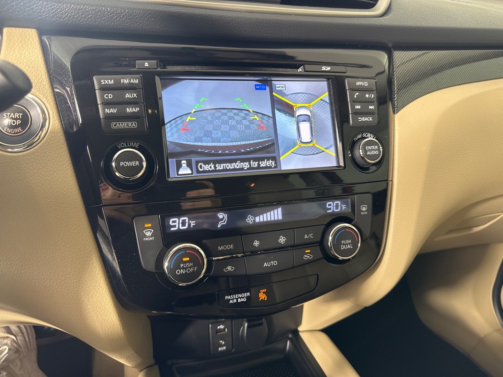 2015 Nissan Rogue Image 17