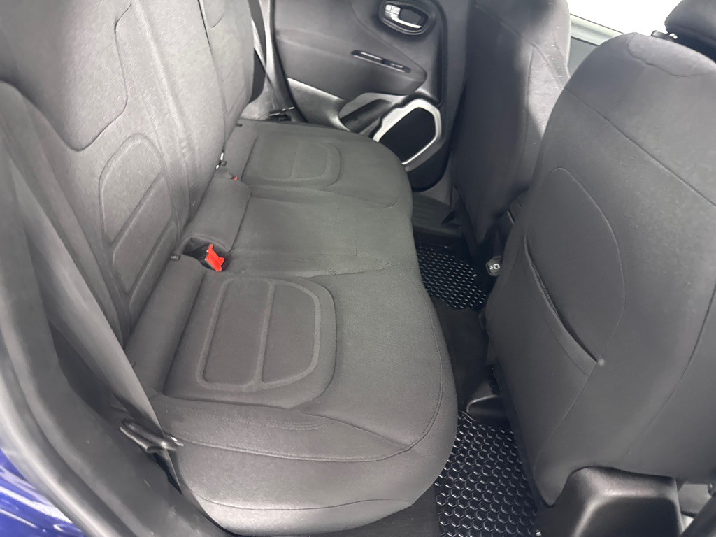 2019 Jeep Renegade Image 24