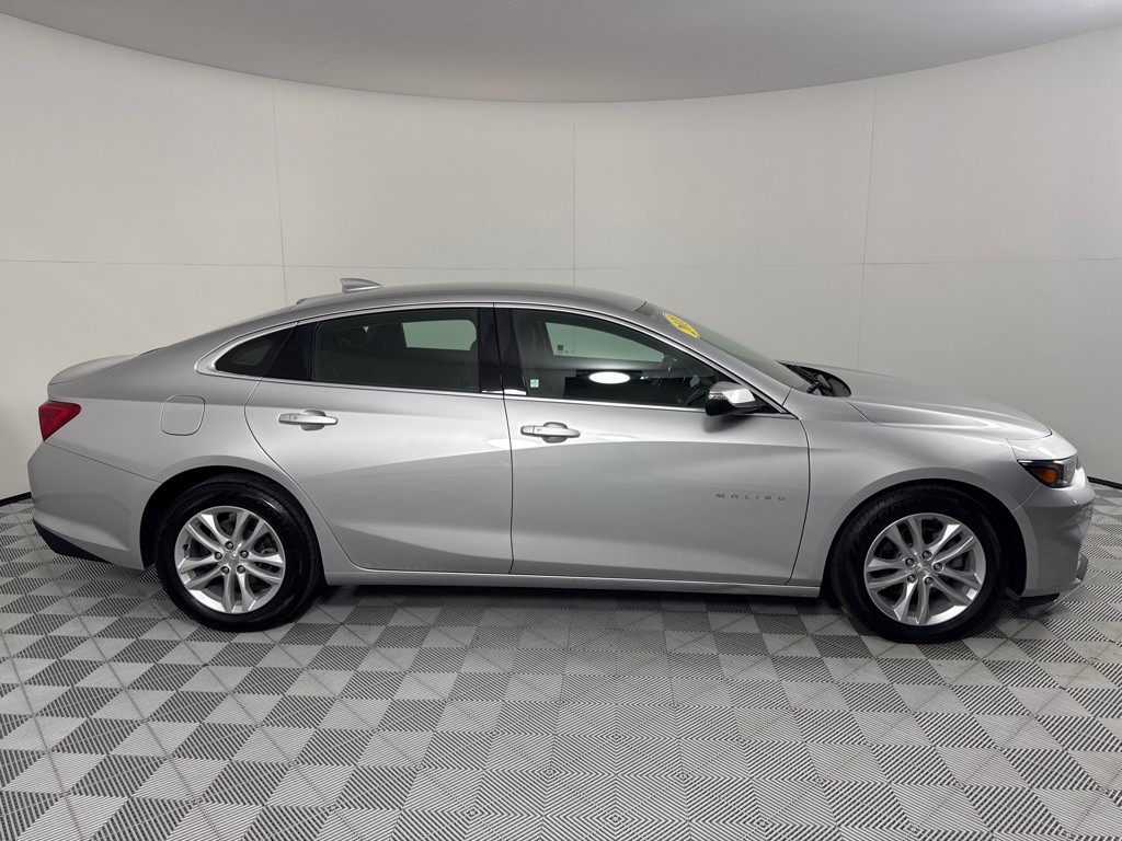 2018 Chevrolet Malibu Image 4