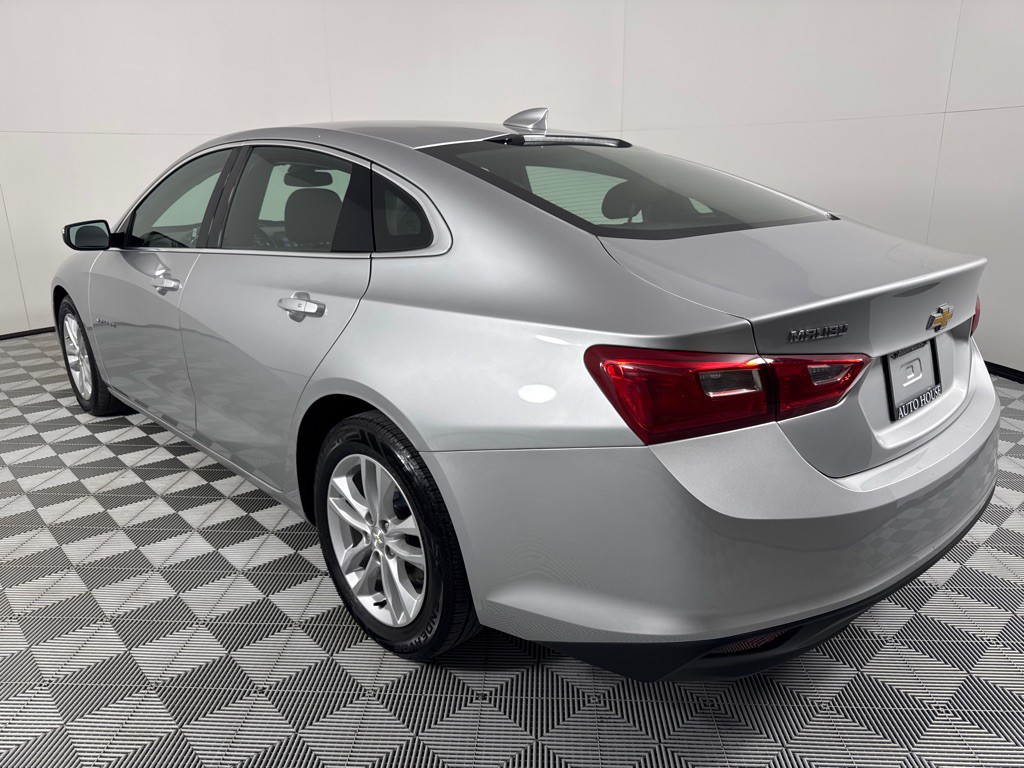 2018 Chevrolet Malibu Image 8