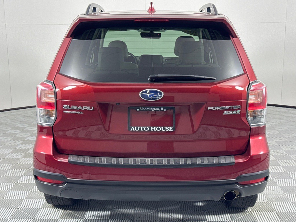 2017 Subaru Forester Image 6