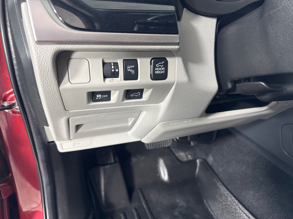2017 Subaru Forester Image 15