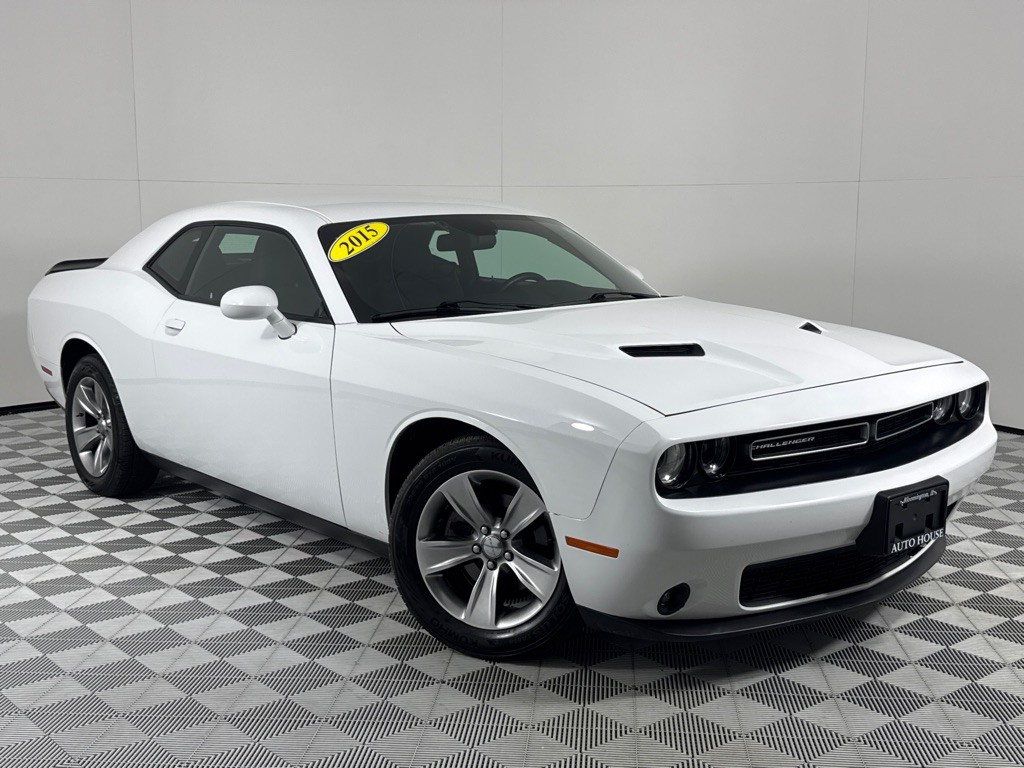 2015 Dodge Challenger Image 2