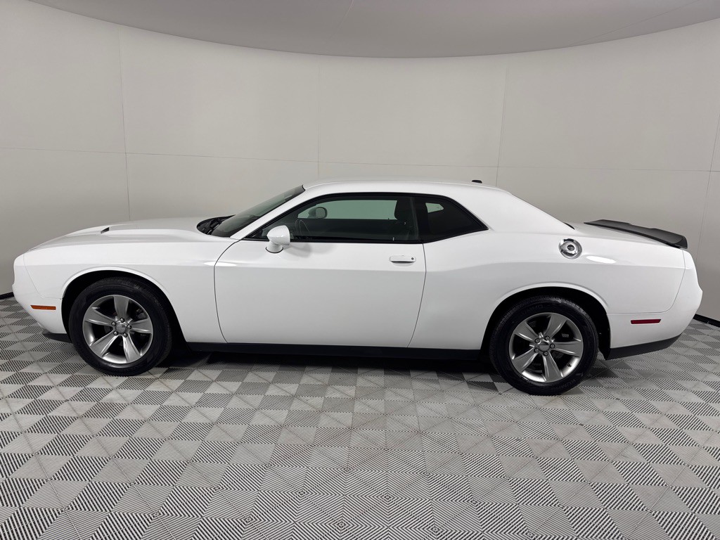 2015 Dodge Challenger Image 8