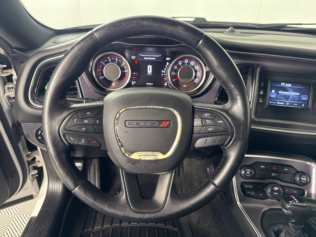 2015 Dodge Challenger Image 14