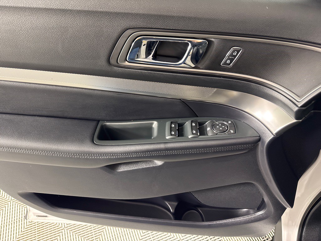 2018 Ford Explorer Image 12
