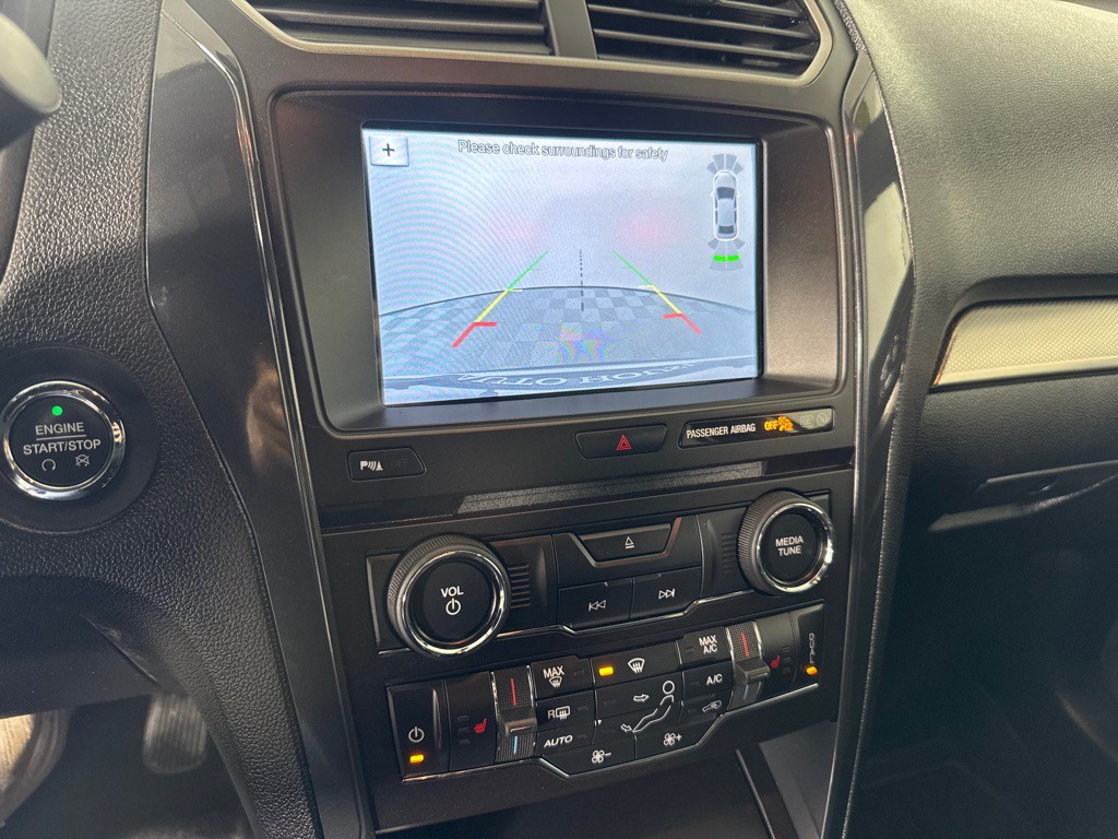 2018 Ford Explorer Image 18