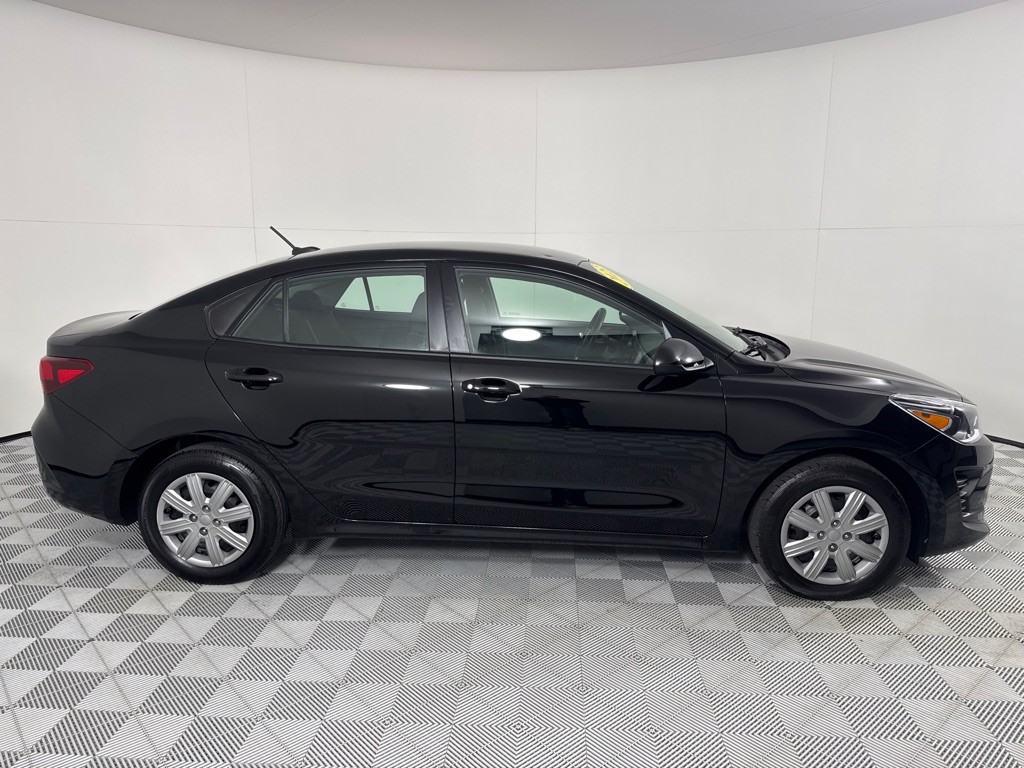 2023 Kia Rio Image 4