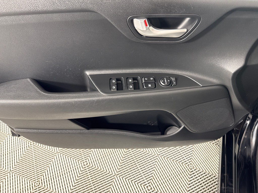 2023 Kia Rio Image 12