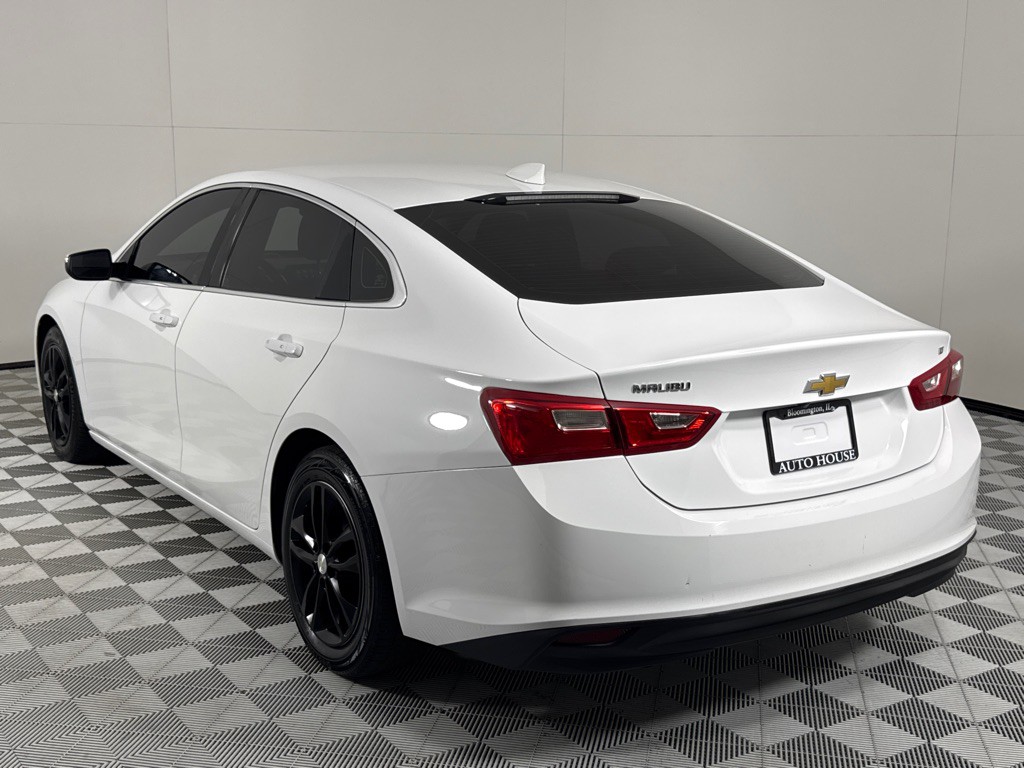 2017 Chevrolet Malibu Image 7