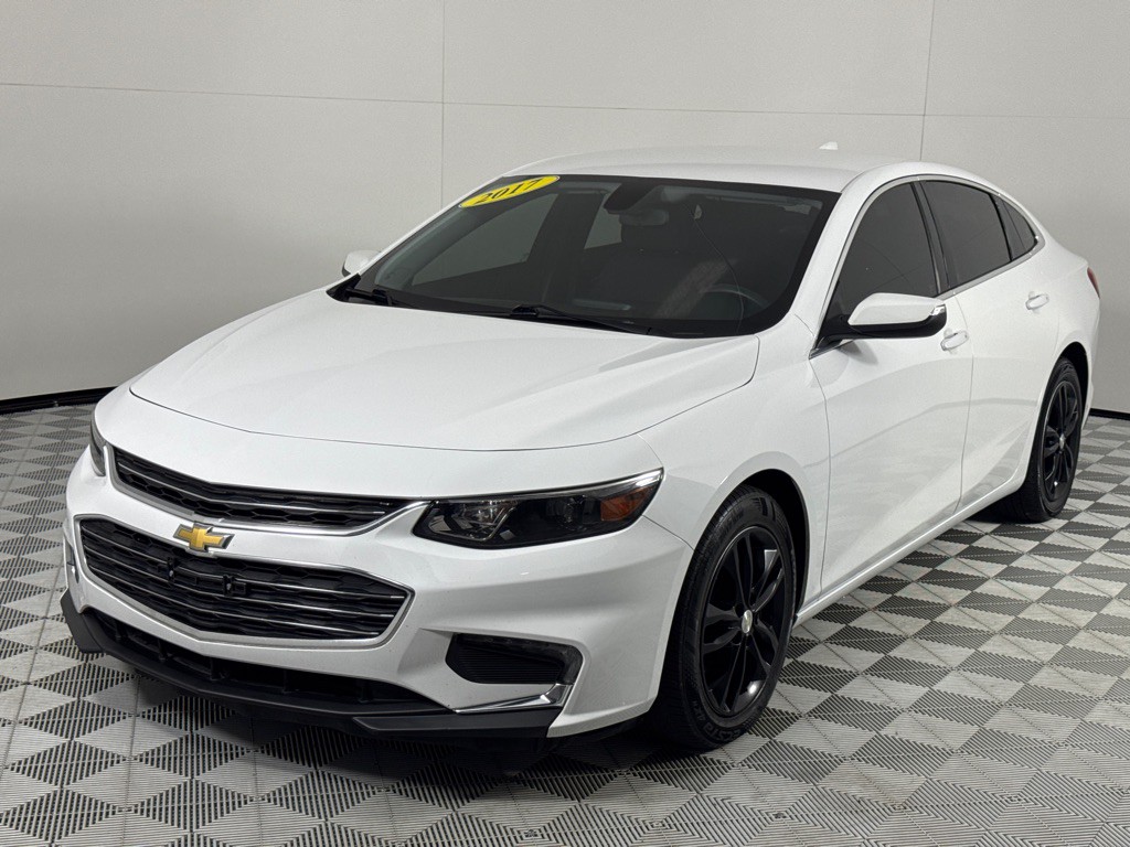 2017 Chevrolet Malibu Image 10