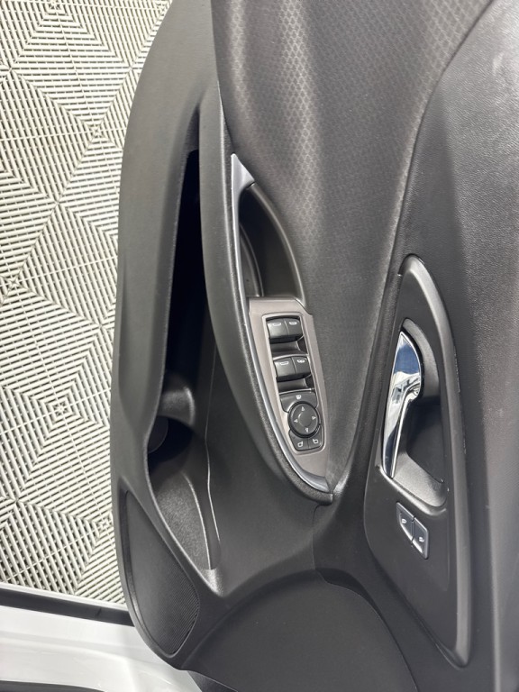 2017 Chevrolet Malibu Image 12