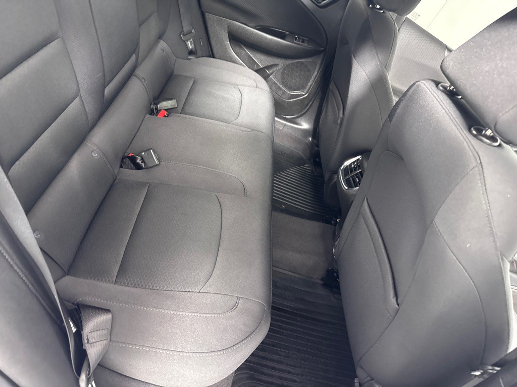 2017 Chevrolet Malibu Image 22