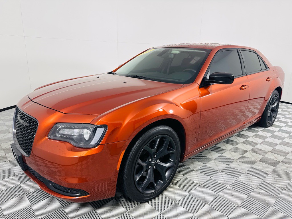 2020 Chrysler 300 Image 9