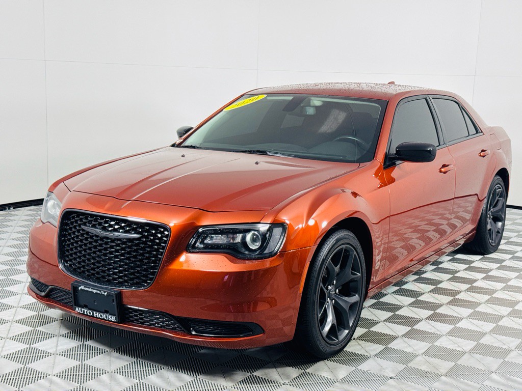 2020 Chrysler 300 Image 10