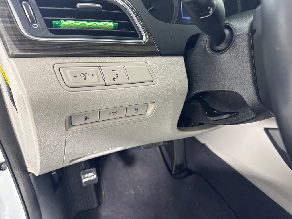 2017 Hyundai Sonata Image 15