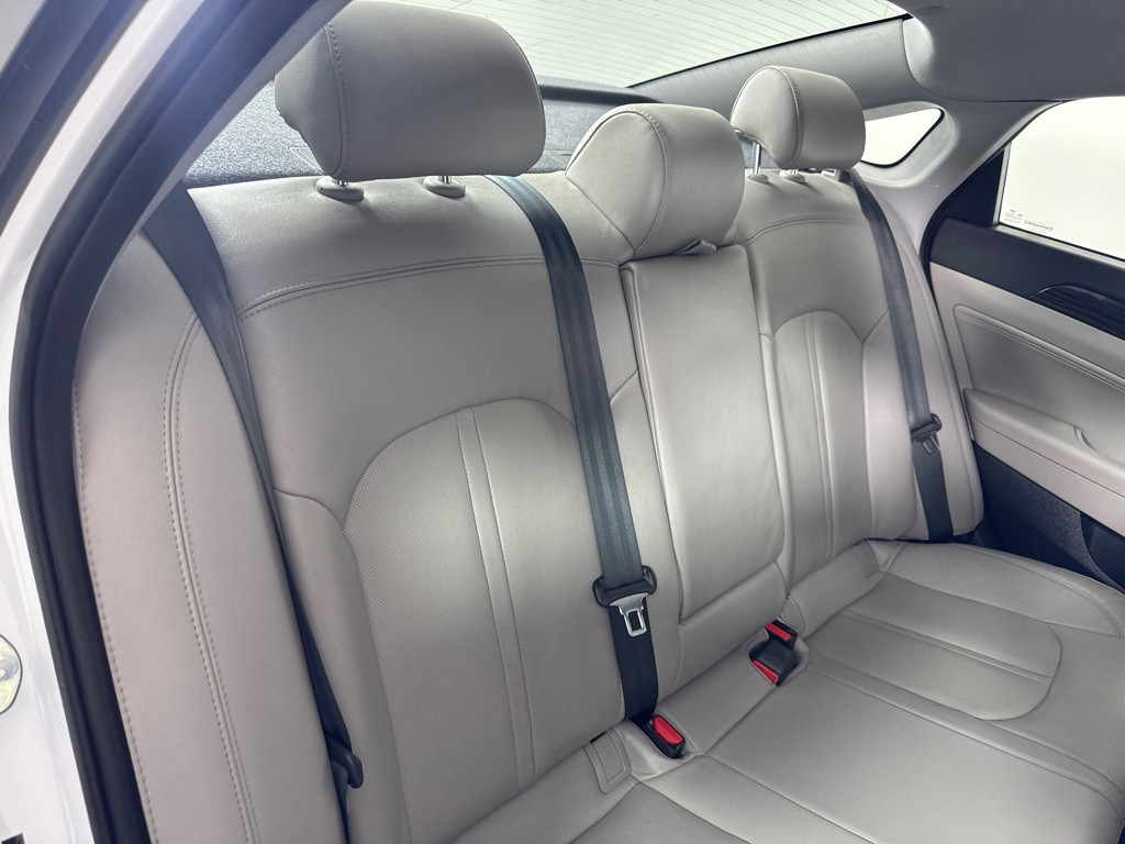 2017 Hyundai Sonata Image 23