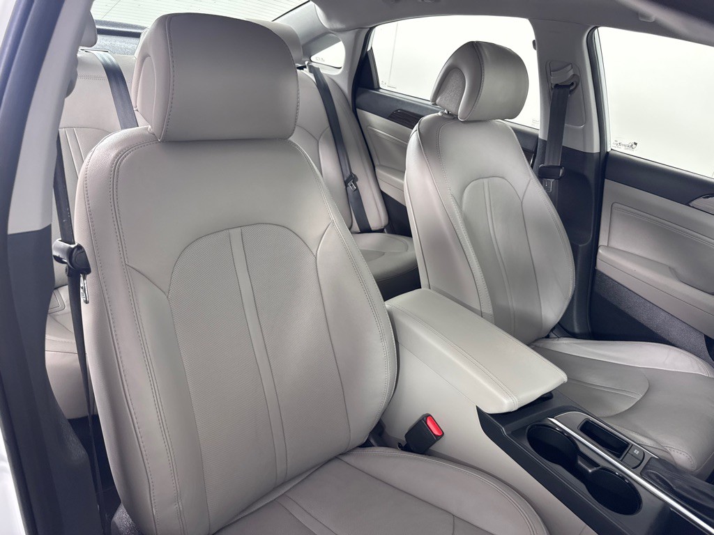 2017 Hyundai Sonata Image 25