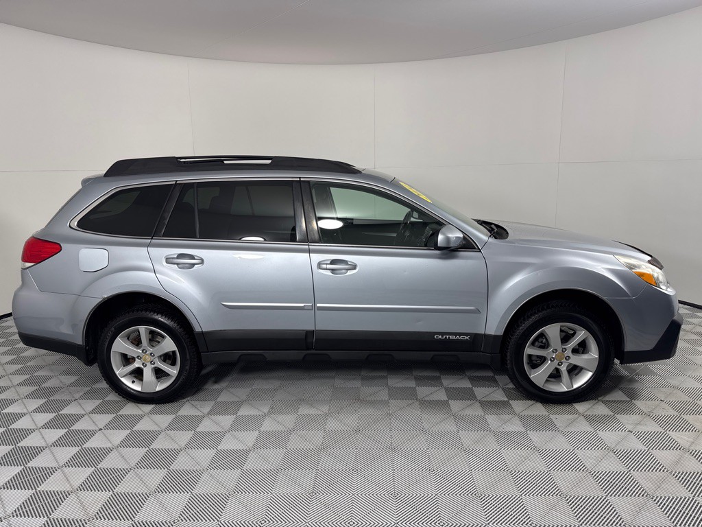 2014 Subaru Outback Image 4