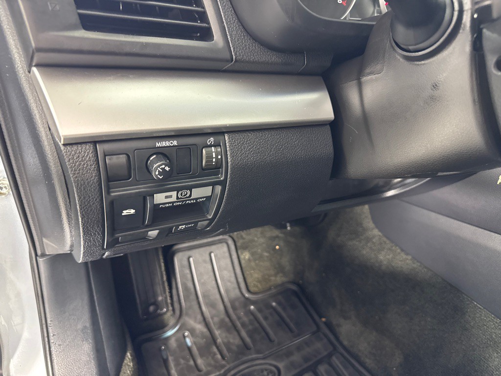 2014 Subaru Outback Image 15