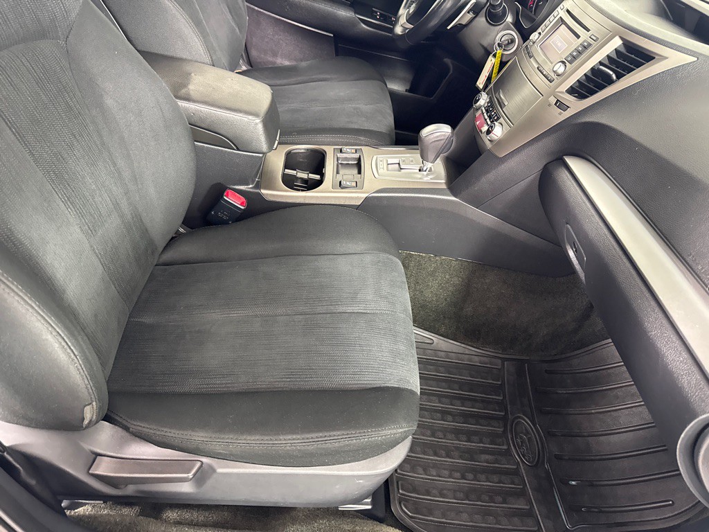 2014 Subaru Outback Image 25