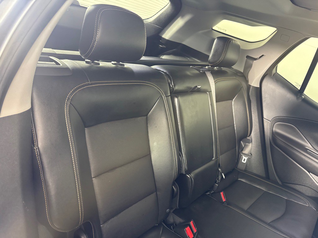 2020 GMC Terrain Image 25