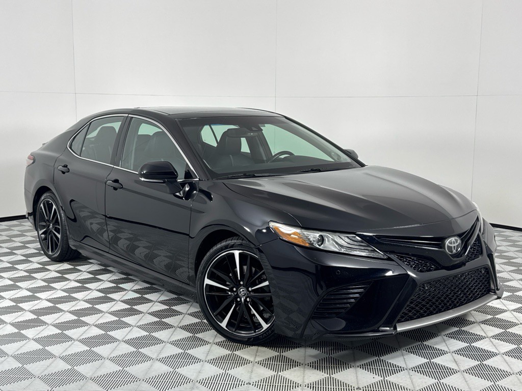 2018 Toyota Camry Image 2