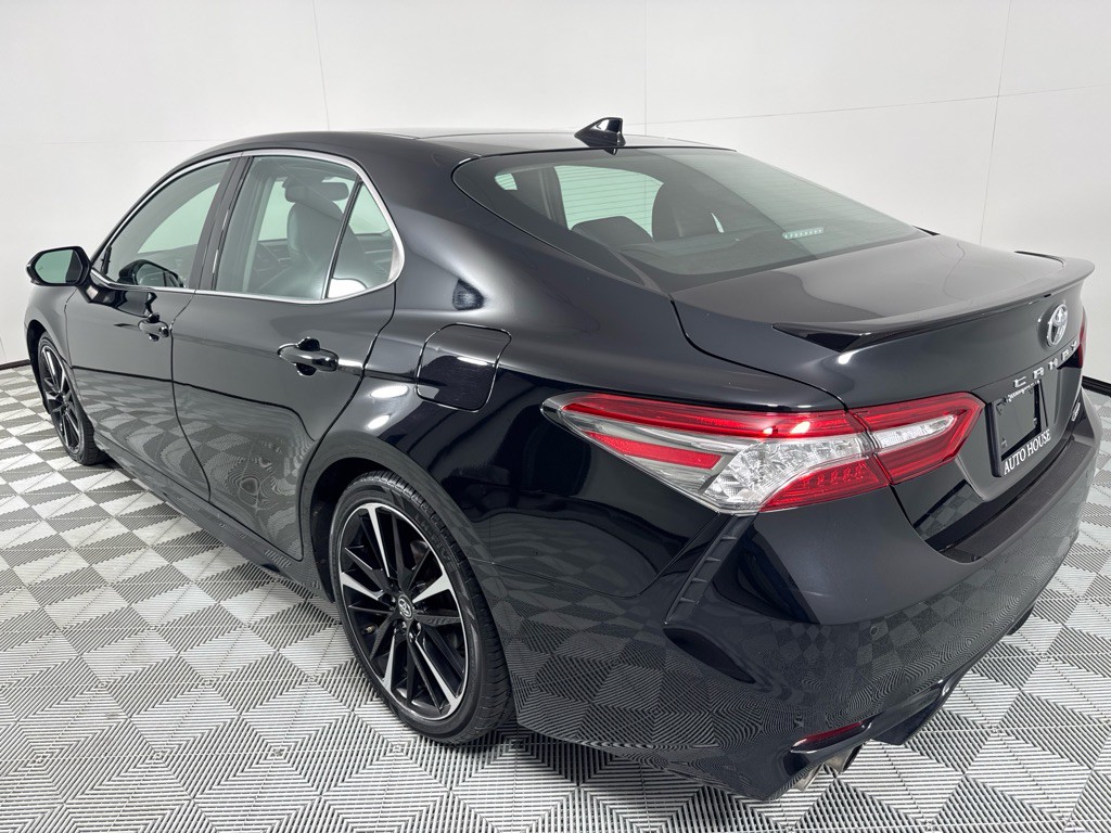 2018 Toyota Camry Image 8