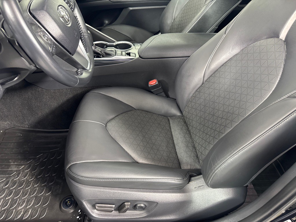 2018 Toyota Camry Image 12