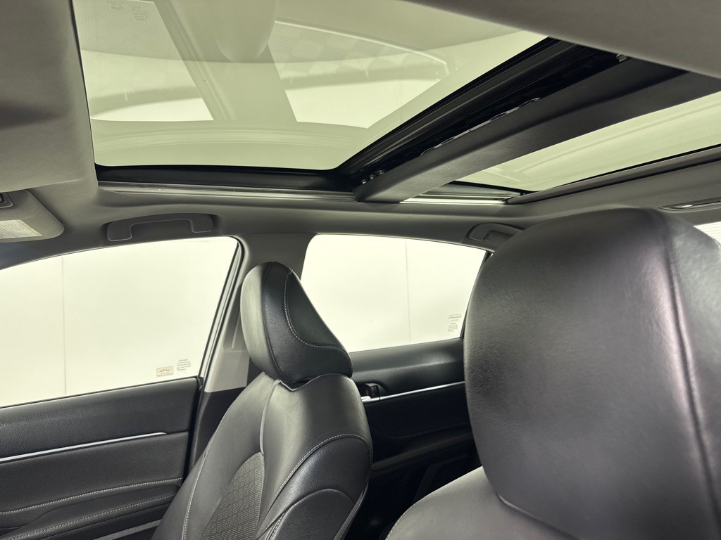 2018 Toyota Camry Image 14