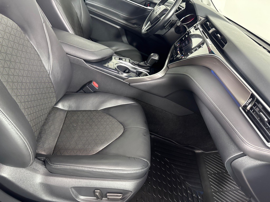 2018 Toyota Camry Image 23