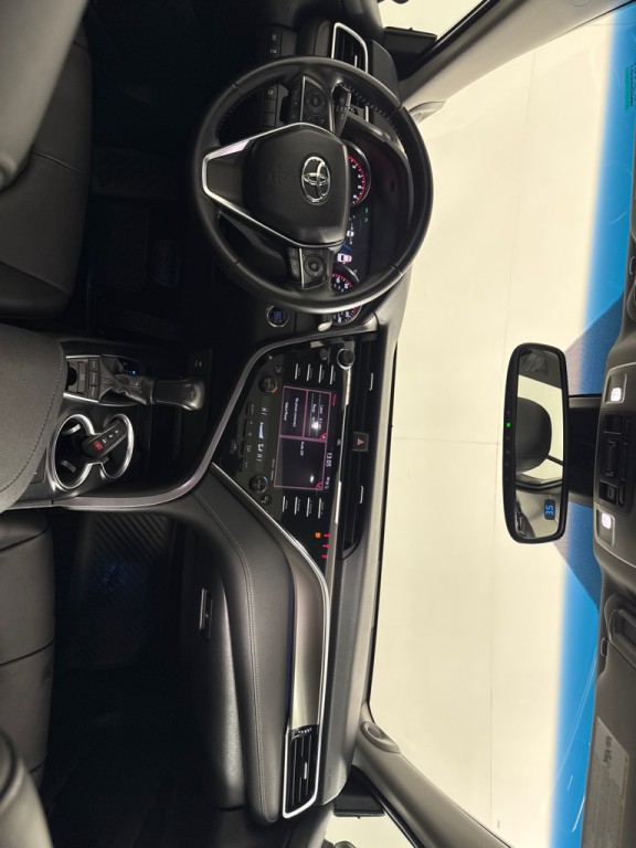 2018 Toyota Camry Image 25