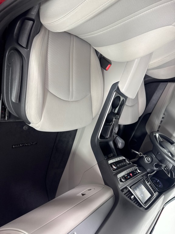 2018 Hyundai Sonata Image 24