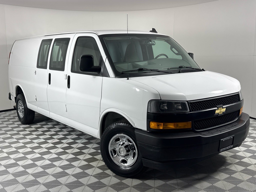 2020 Chevrolet Express Image 2