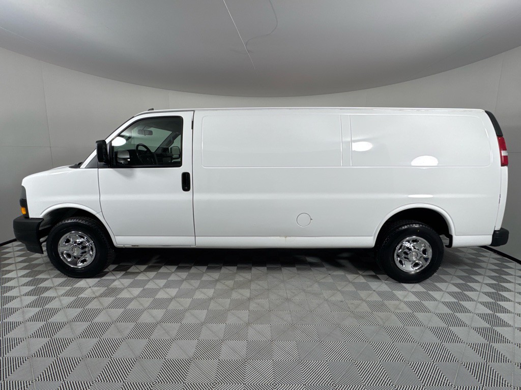 2020 Chevrolet Express Image 6