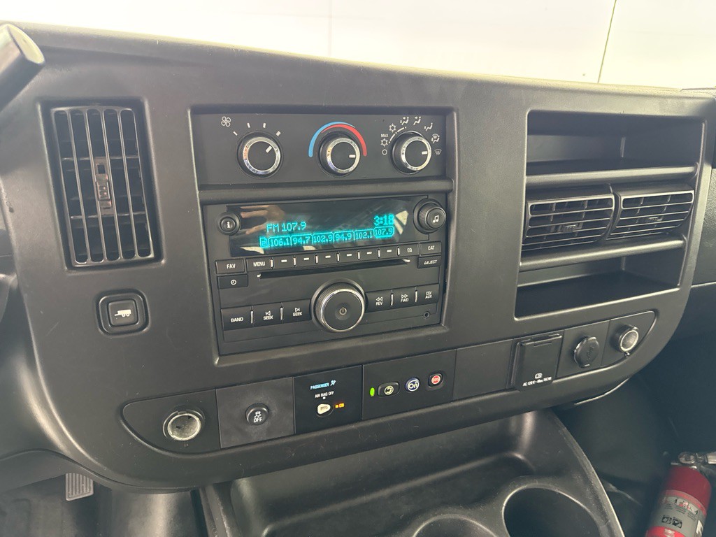 2020 Chevrolet Express Image 14