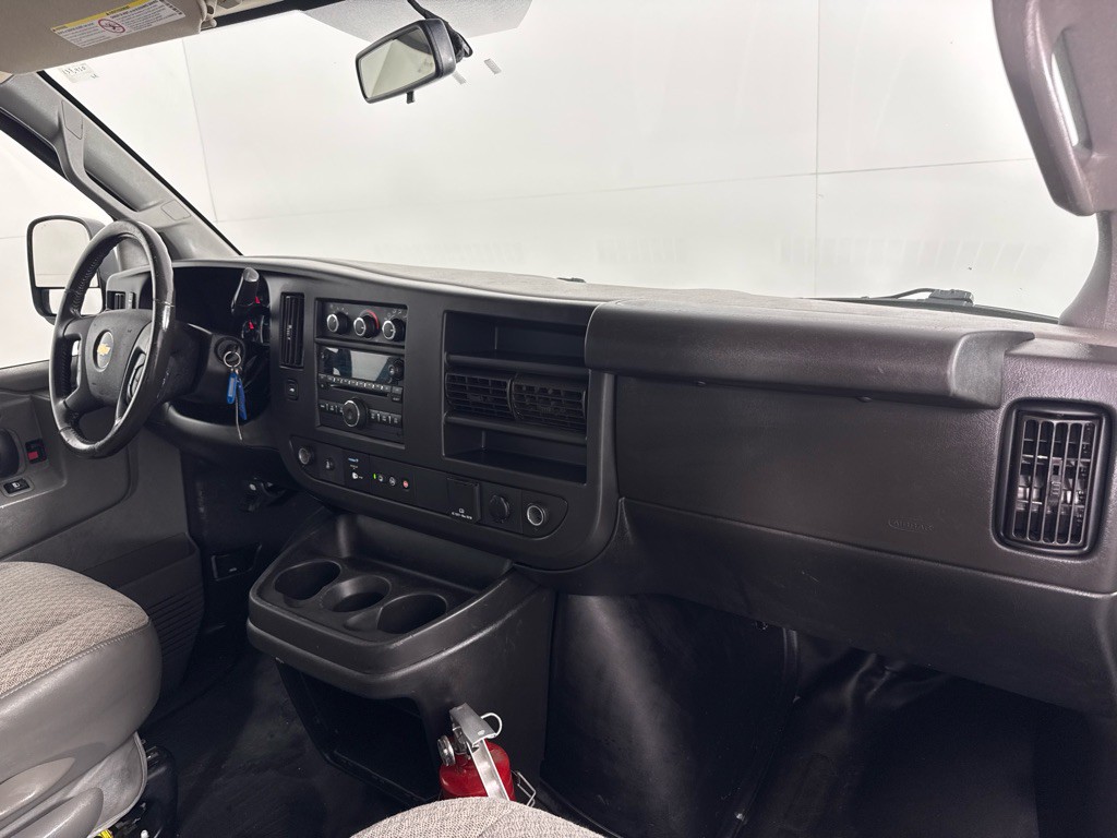 2020 Chevrolet Express Image 19