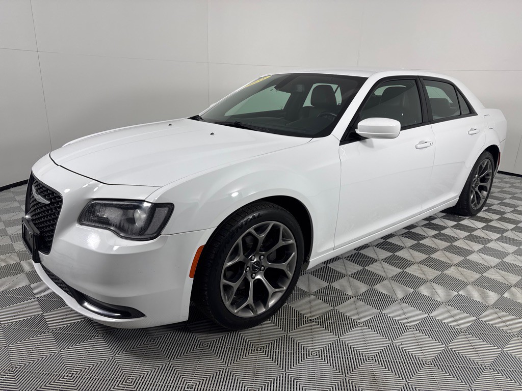 2018 Chrysler 300 Image 9