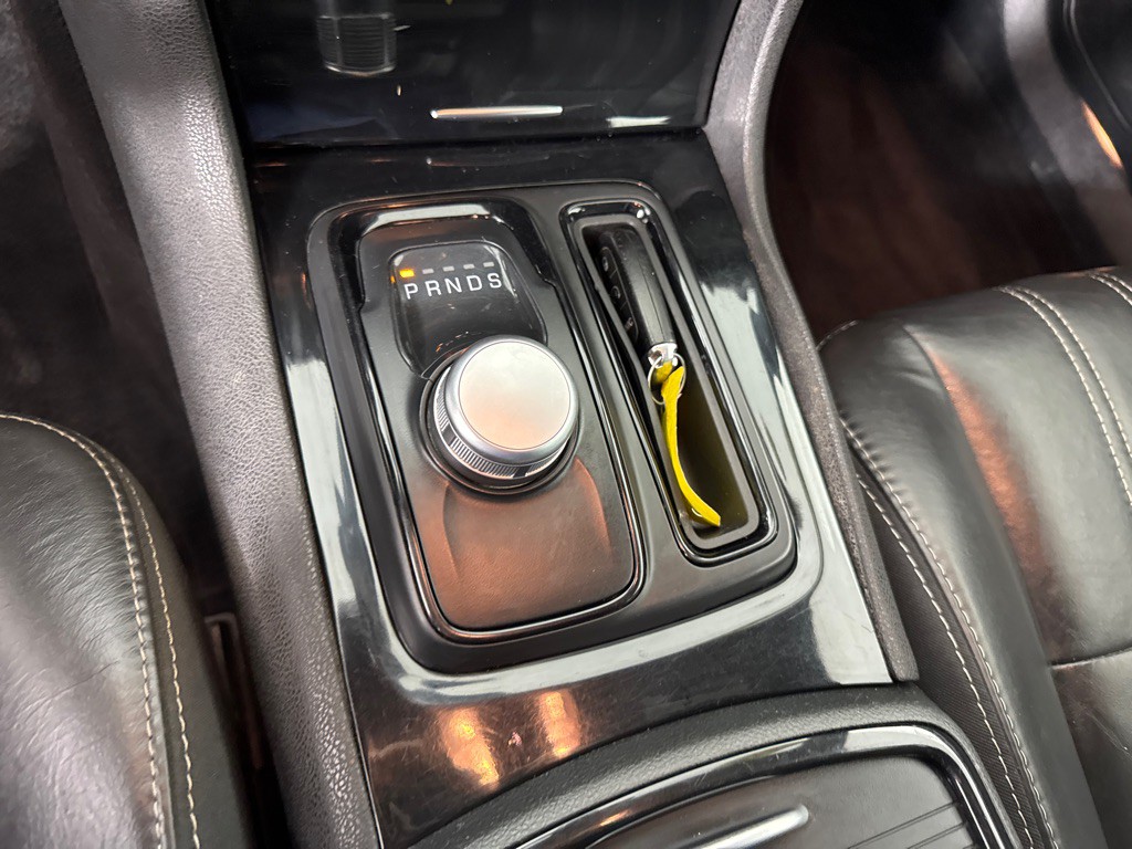 2018 Chrysler 300 Image 18