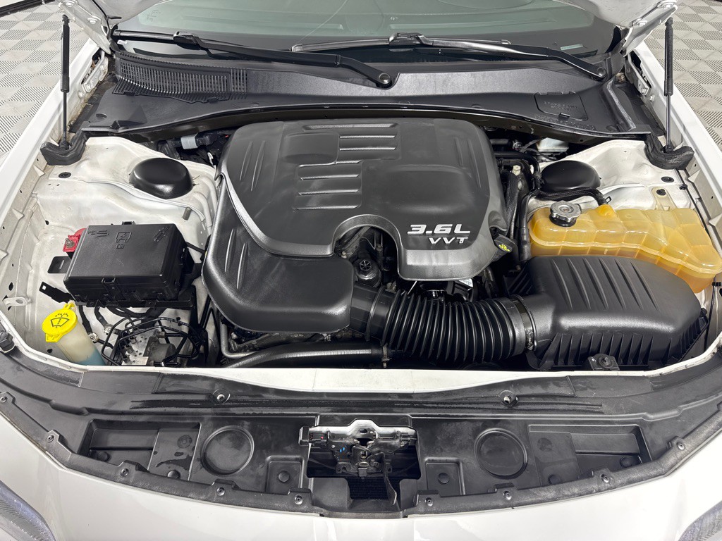 2018 Chrysler 300 Image 26