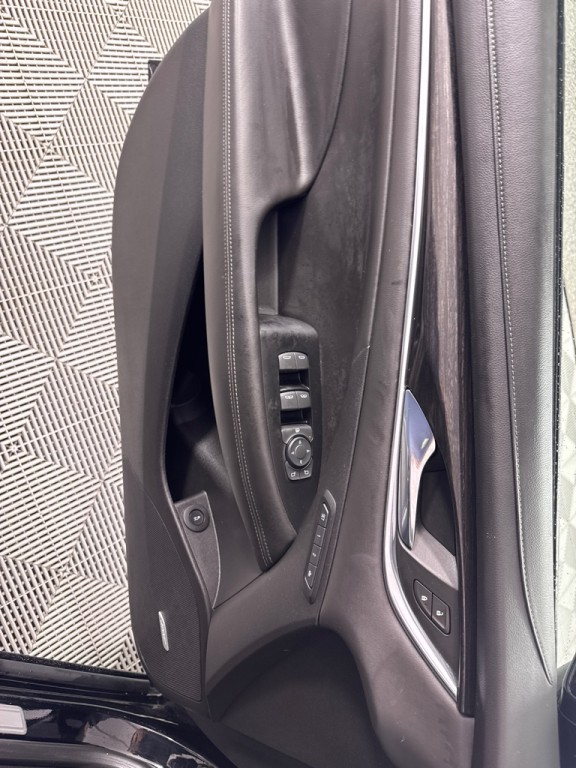 2017 Buick Lacrosse Image 12