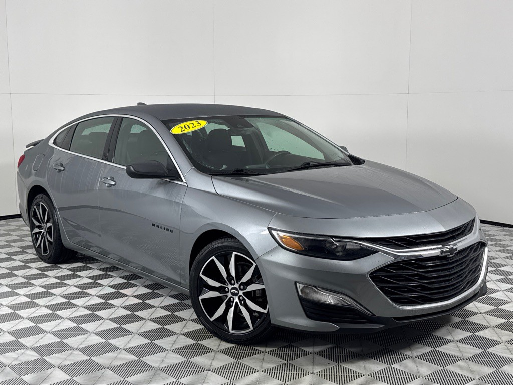 2023 Chevrolet Malibu Image 2
