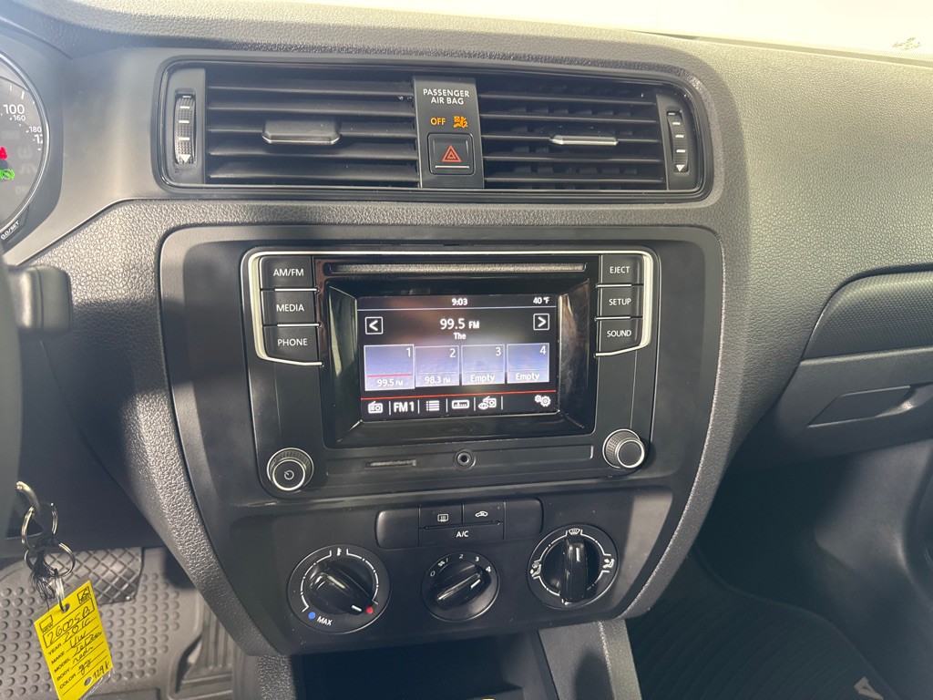 2016 Volkswagen Jetta Image 16