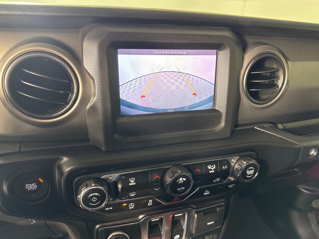 2022 Jeep Wrangler Image 18