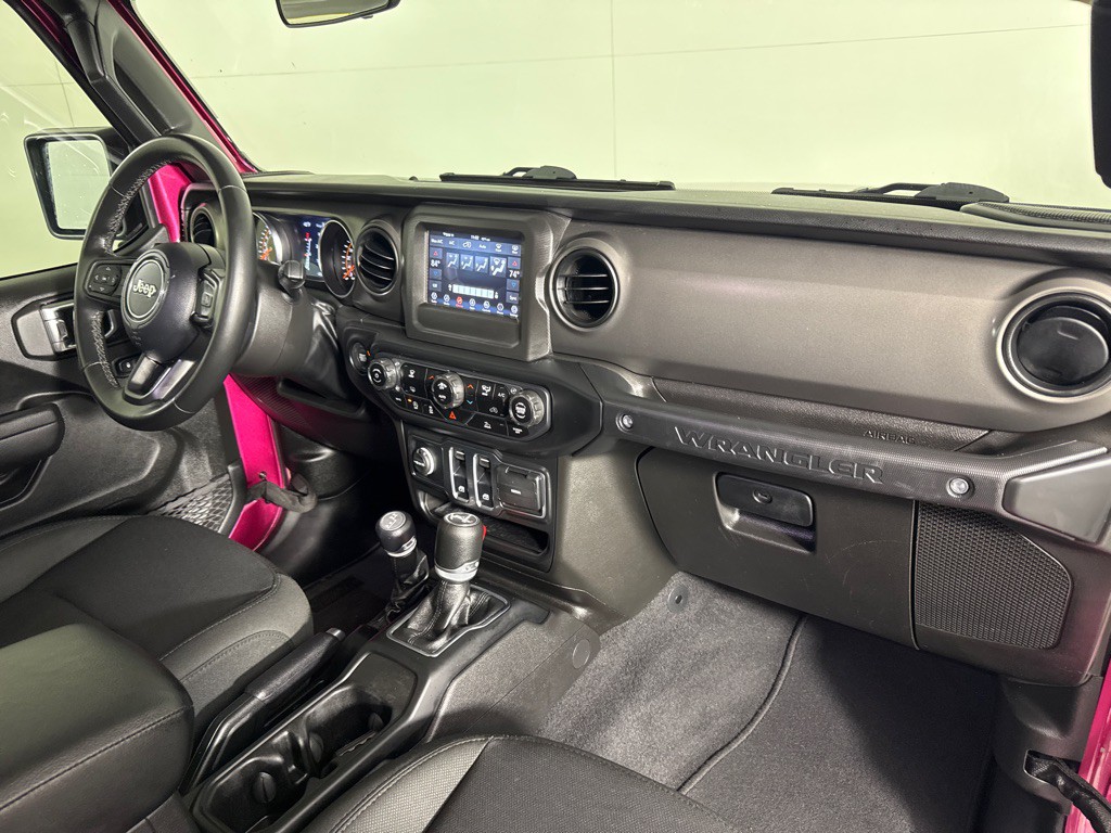 2022 Jeep Wrangler Image 25