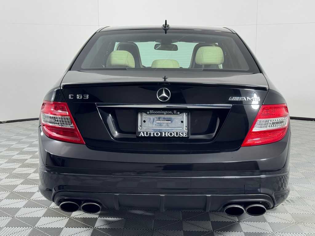 2010 Mercedes-Benz C-Class Image 6