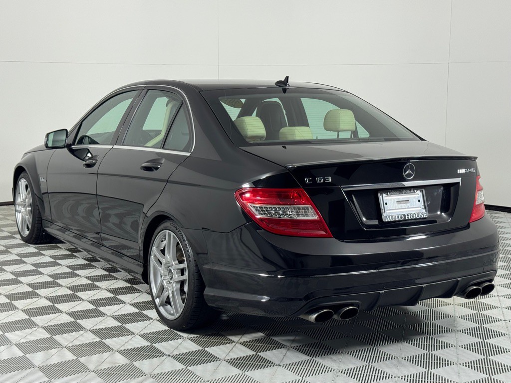 2010 Mercedes-Benz C-Class Image 7