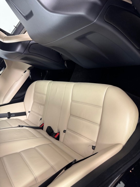 2010 Mercedes-Benz C-Class Image 22