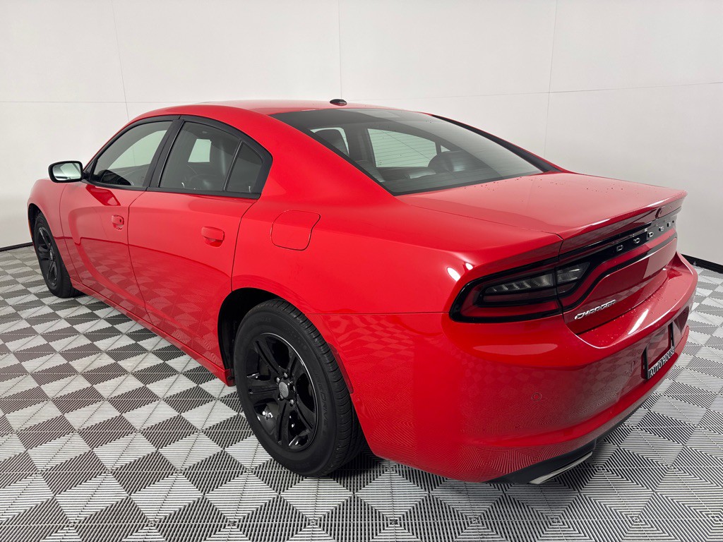 2022 Dodge Charger Image 8