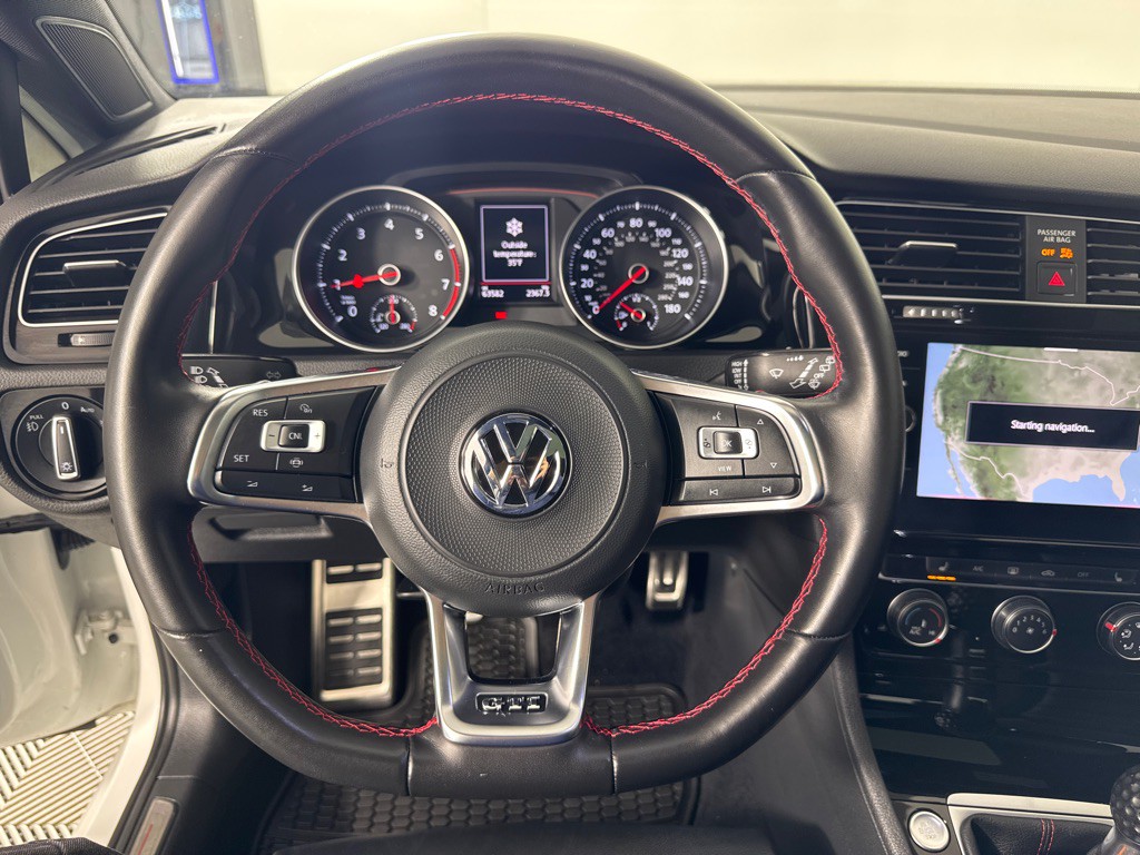 2021 Volkswagen GTI Image 17